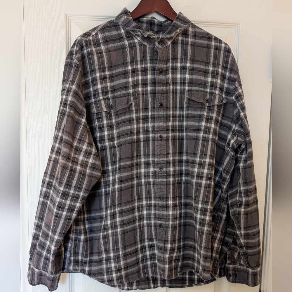 Amazon Essentials Gray Plaid Casual Button Down Shirt